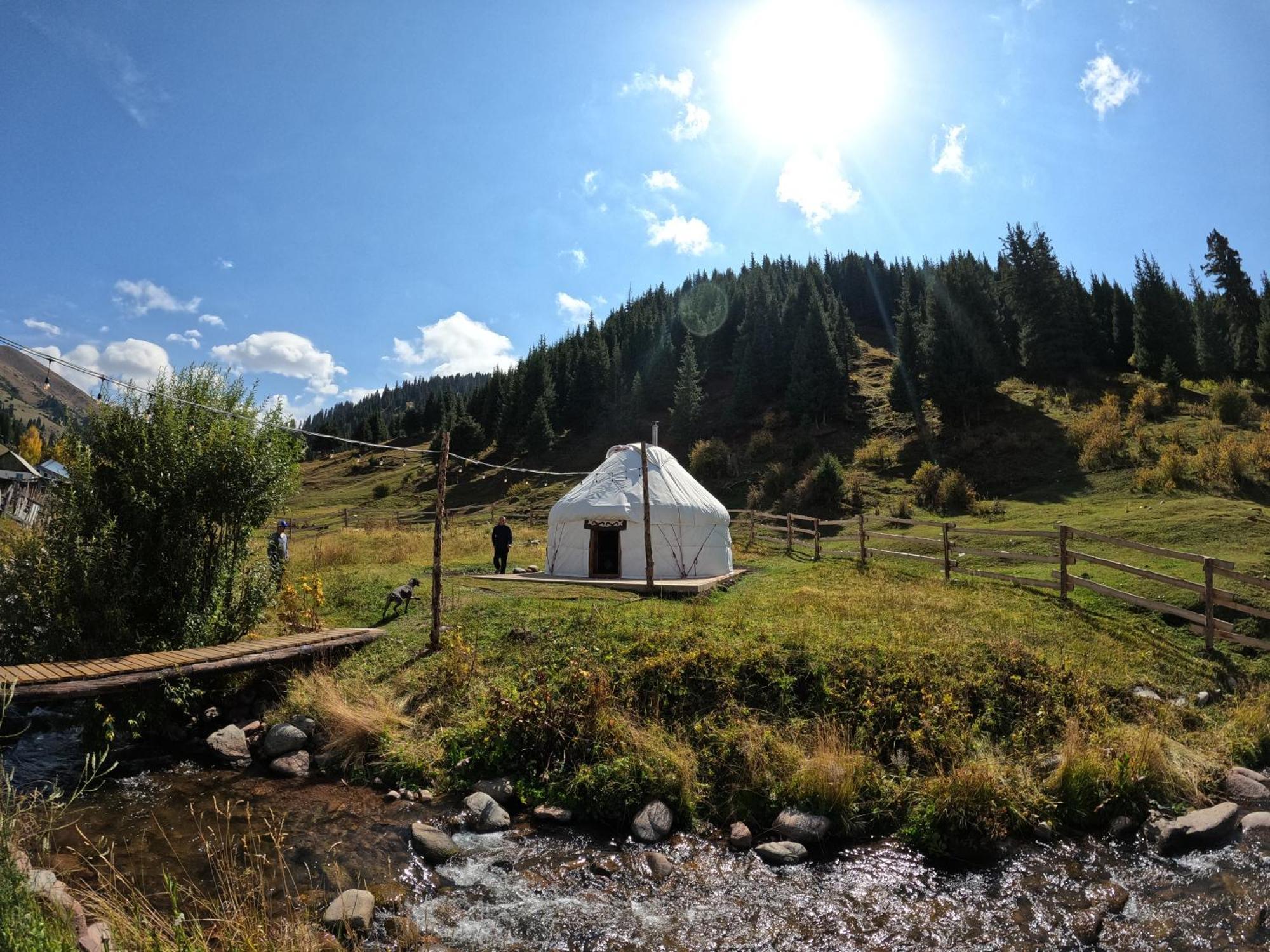 Mine Hostel Dzhergalan Jyrgalan Esterno foto