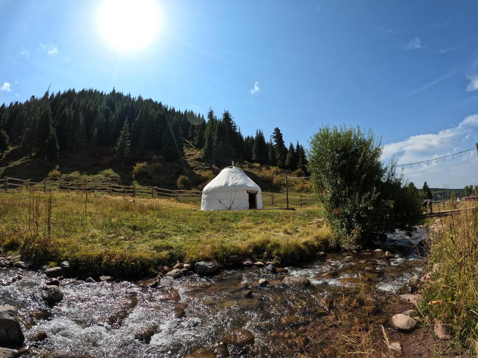 Mine Hostel Dzhergalan Jyrgalan Esterno foto